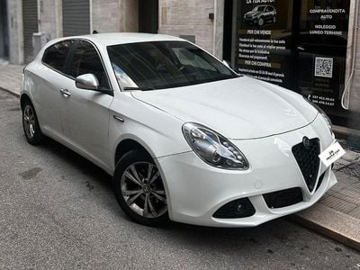 Usata Alfa Romeo Giulietta Progression 105 CV (77 kW) 2013 Bianco Utilitaria