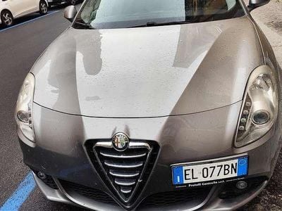 Usata Alfa Romeo Giulietta Distinctive 105 CV (77 kW) 2011 Grigio Utilitaria