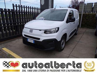 Usata Fiat Doblò 101 CV (74 kW) 2024 Bianco pastello Monovolume