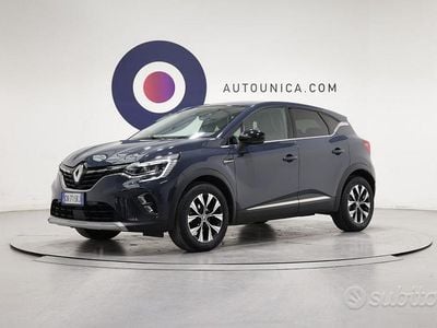 Usata Renault Captur Techno 101 CV (74 kW) 2023 Blu SUV