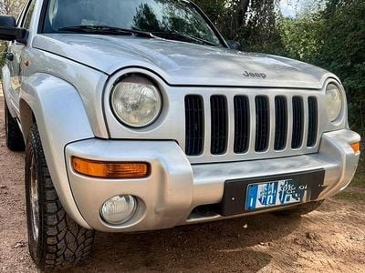 Grigio Usata 2004 Jeep Cherokee SUV | 6000 € (Buon prezzo)