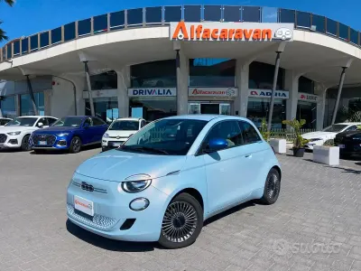 Second-hand Fiat 500e Icon 42 kW (58 CP) 2020 Albastru Berlinǎ