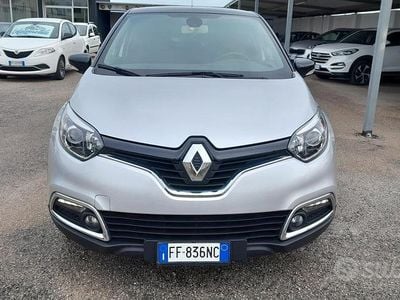 Usata Renault Captur Intens 110 CV (80 kW) 2016 Grigio SUV