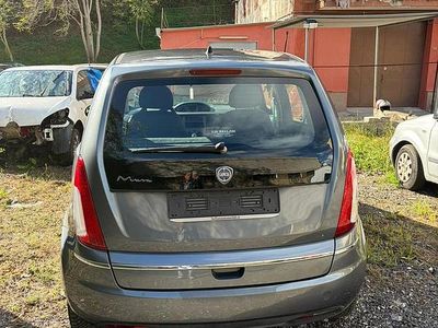 Usata Lancia Musa 77 CV (56 kW) 2011 Grigio Monovolume