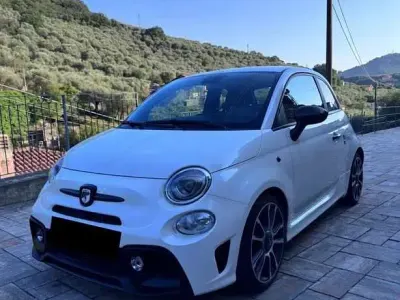 Usata Abarth 595 Turismo 165 CV (121 kW) 2019 Bianco Berlina