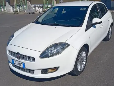 Usata Fiat Bravo 105 CV (77 kW) 2010 Bianco Utilitaria