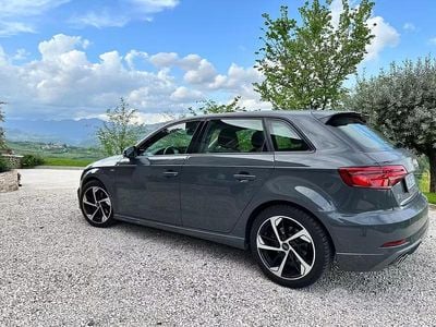 Usata Audi A3 S-Line 150 CV (110 kW) 2020 Grigio Berlina