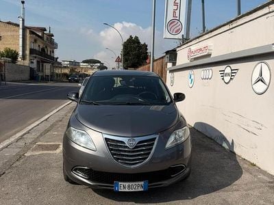 Usata Lancia Ypsilon Gold 95 CV (69 kW) 2012 Grigio Utilitaria