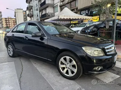 Gebraucht Mercedes C220 170 PS (125 kW) 2009 Schwarz Limousine