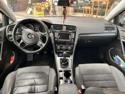 Usata VW Golf VII Highline 105 CV (77 kW) 2013 Berlina