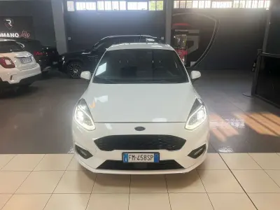 Usata Ford Fiesta Vignale 86 CV (63 kW) 2018 Bianco Utilitaria