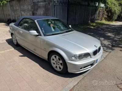 Usata BMW 318 Cabriolet 143 CV (105 kW) 2001 Grigio Cabrio