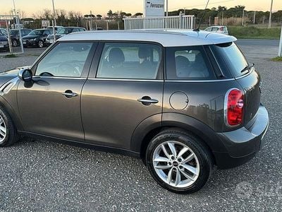 Usata Mini Cooper Countryman 111 CV (81 kW) 2012 Marrone SUV