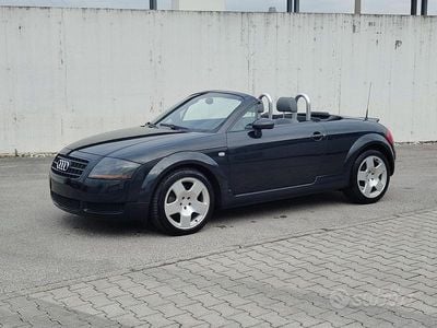 Usata Audi TT Roadster 149 CV (109 kW) 2004 Nero Cabrio