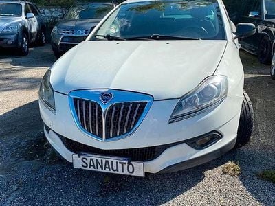 Usata Lancia Delta 120 CV (88 kW) 2011 Bianco Utilitaria