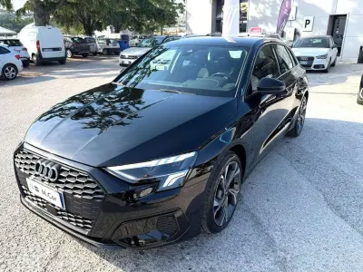Usata Audi A3 Comfort 131 CV (96 kW) 2022 Nero Berlina