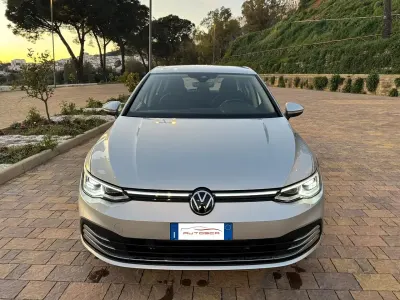 Gebraucht VW Golf VIII Style 149 PS (109 kW) 2021 Grau Limousine