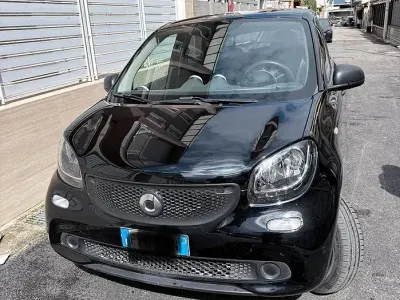 Usata Smart ForFour 71 CV (52 kW) 2019 Nero Utilitaria