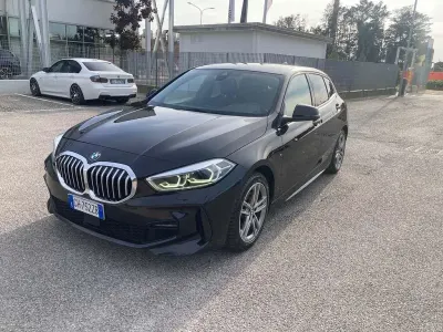 Używany BMW 118 M Sport 140 KM (102 kW) 2022 Czarny Hatchback