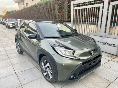 Usata Toyota Aygo X Lounge 72 CV (52 kW) 2023 Grigio SUV
