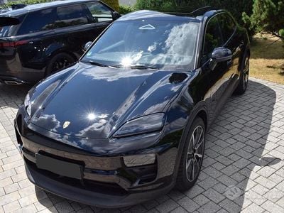 Usata Porsche Macan 4 Electric 264 kW (360 CV) 2025 Nero SUV