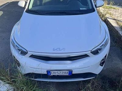 Usata Kia Stonic Style 84 CV (61 kW) 2022 Bianco SUV