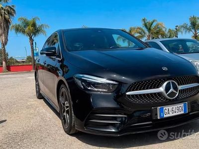 Usata Mercedes B200 150 CV (110 kW) 2020 Nero Monovolume