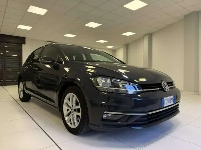 Usata VW Golf VII Business 116 CV (85 kW) 2018 Grigio Berlina