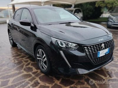 Usata Peugeot 208 Allure 102 CV (75 kW) 2023 Nero Utilitaria