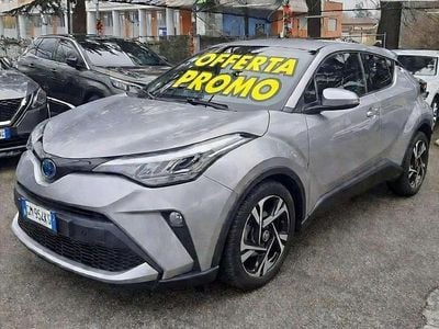 Usata Toyota C-HR 98 CV (72 kW) 2022 Argento SUV