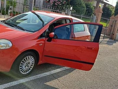 Usata Fiat Grande Punto Emotion 90 CV (66 kW) 2006 Utilitaria