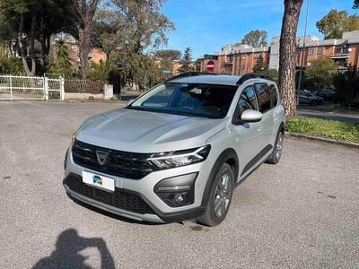Usata Dacia Jogger Comfort 101 CV (74 kW) 2022 Argento Monovolume