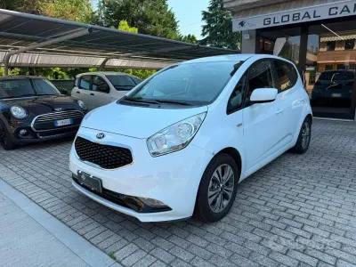 Usata Kia Venga 90 CV (66 kW) 2018 Bianco Utilitaria
