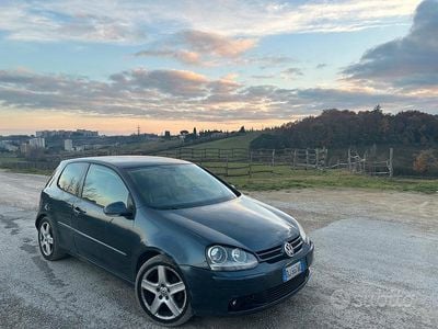 VW Golf V