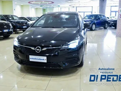 Używany Opel Astra Business 122 KM (89 kW) 2021 Czarny Kombi