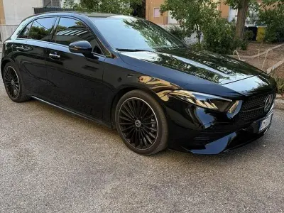 Usata Mercedes A180 116 CV (85 kW) 2023 Nero Berlina