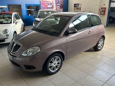Usata Lancia Ypsilon 60 CV (44 kW) 2010 Beige Utilitaria