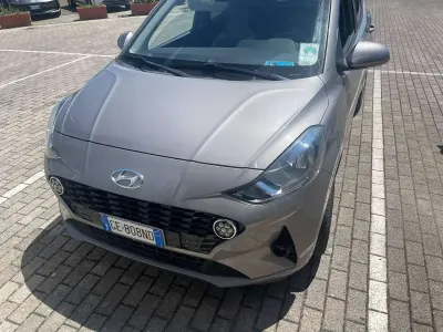 Usata Hyundai i10 Prime 67 CV (49 kW) 2021 Grigio Utilitaria
