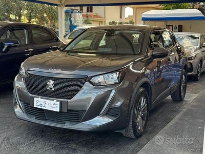 Usata Peugeot 2008 Active 101 CV (74 kW) 2021 Grigio SUV