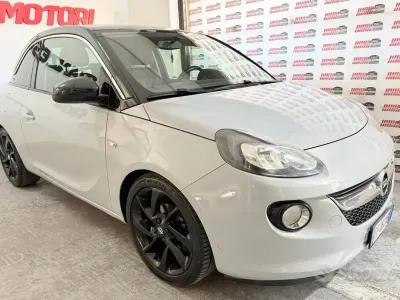 Usata Opel Adam Glam 69 CV (50 kW) 2016 Grigio Utilitaria