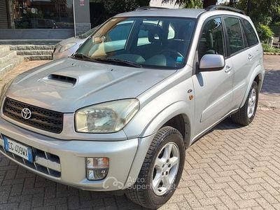 Begagnad Toyota RAV4 Sol 116 HK (85 kW) 2003 Silver SUV
