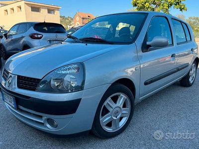 Renault Clio II