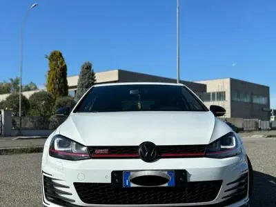 Usata VW Golf VII GTI 220 CV (161 kW) 2015 Berlina