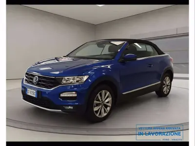 Usata VW T-Roc Cabriolet Style 150 CV (110 kW) 2021 Blu metallizzato Cabrio