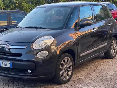 Begagnad Fiat 500L Lounge 85 HK (62 kW) 2015 Grå Minibuss