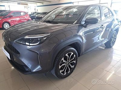 Usata Toyota Yaris Hybrid Trend 92 CV (67 kW) 2022 Grigio Station wagon