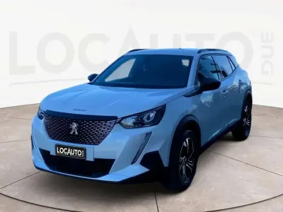 Begagnad Peugeot 2008 Allure 131 HK (96 kW) 2023 Vit SUV