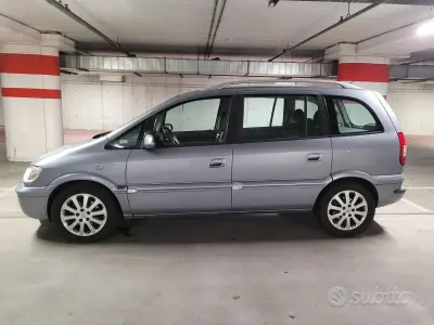 Occasion Opel Zafira 101 ch (74 kW) 2004 Gris Monospace
