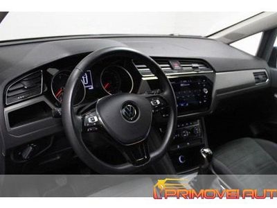 Usata VW Touran Business 115 CV (84 kW) 2020 Blu Monovolume