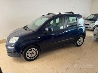 Usata Fiat Panda Lounge 74 CV (54 kW) 2014 Blu Utilitaria